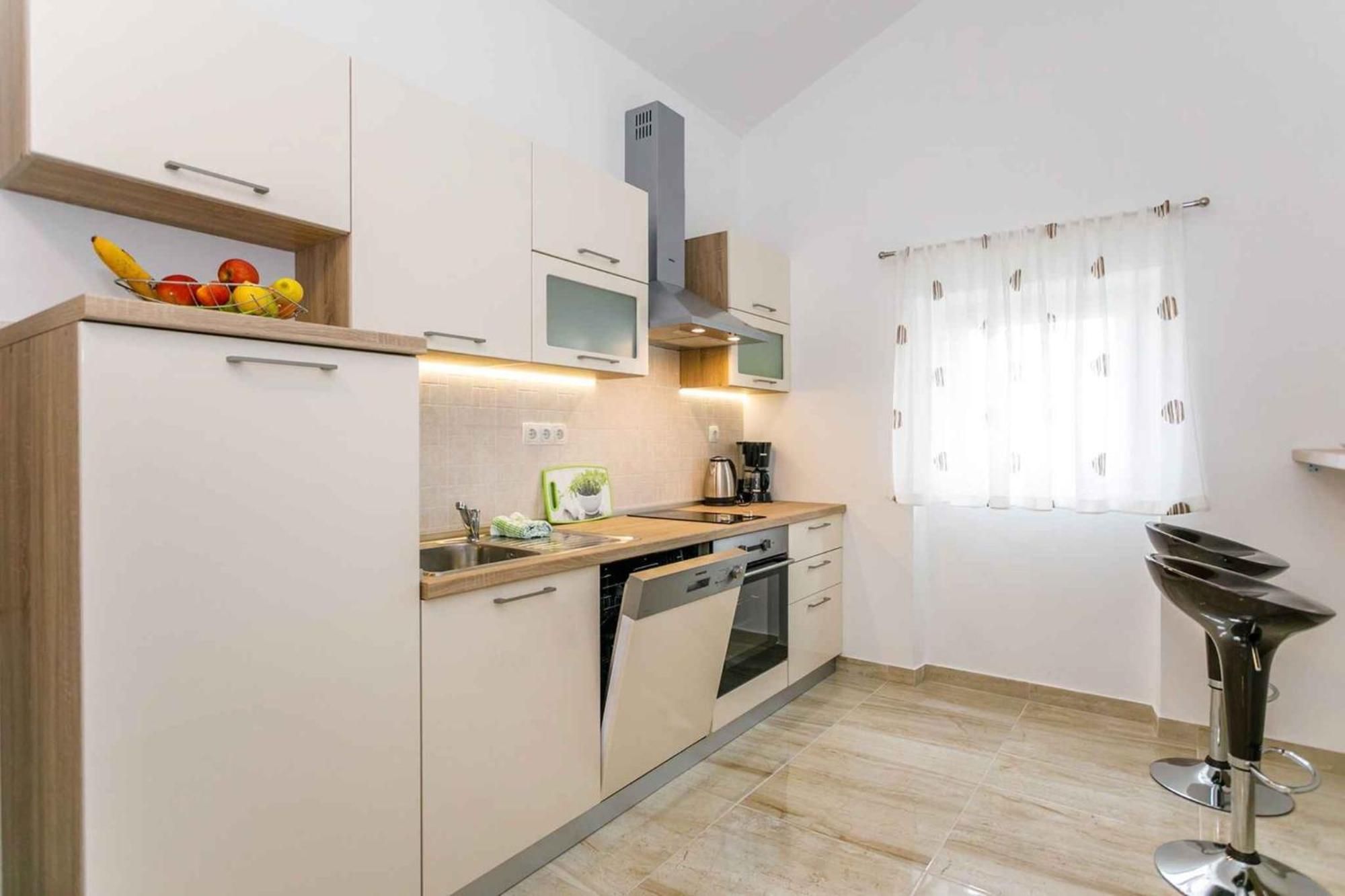 Apartment In Malinska/Insel Krk 38057 Екстериор снимка