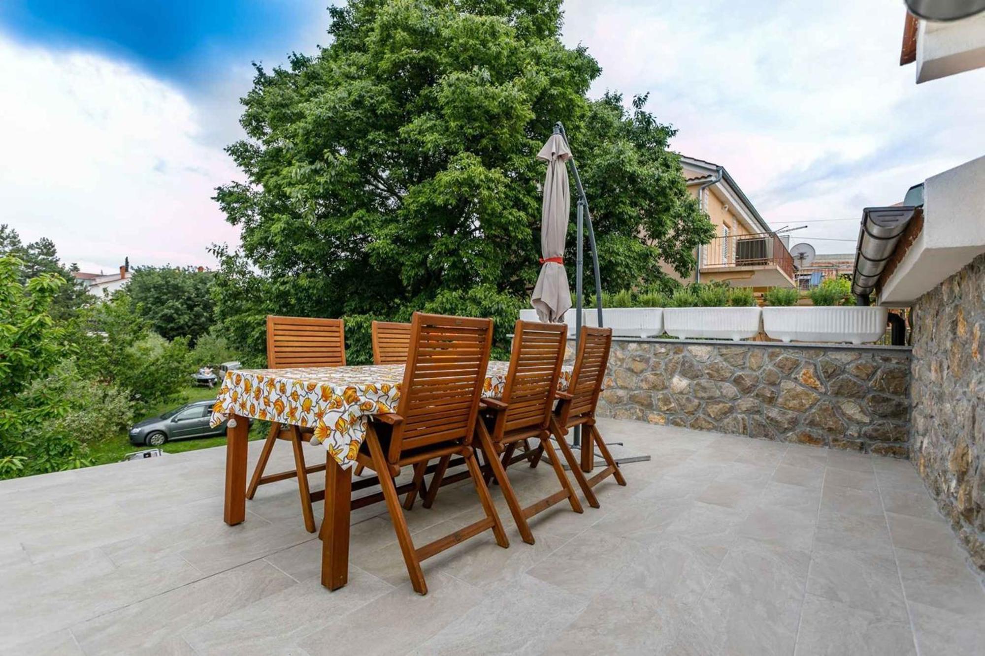 Apartment In Malinska/Insel Krk 38057 Екстериор снимка